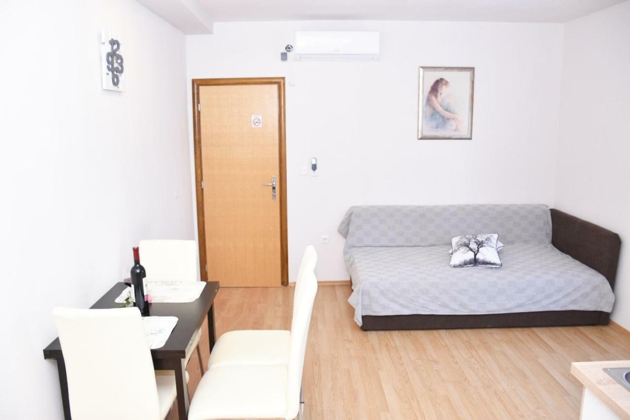Apartmani Niko 1 Radovin المظهر الخارجي الصورة